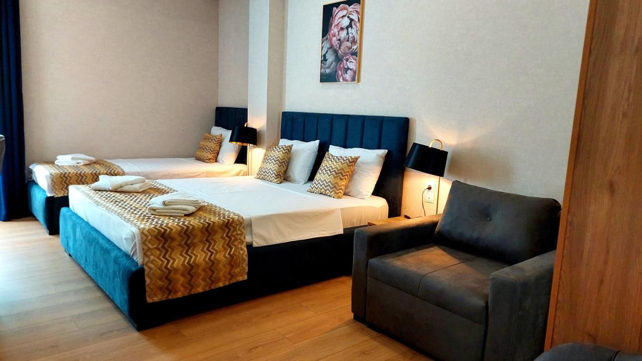 Falcon Boutique Hotel Tbiliszi Kültér fotó