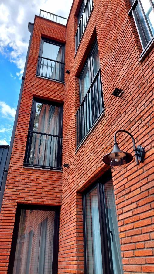 Falcon Boutique Hotel Tbiliszi Kültér fotó