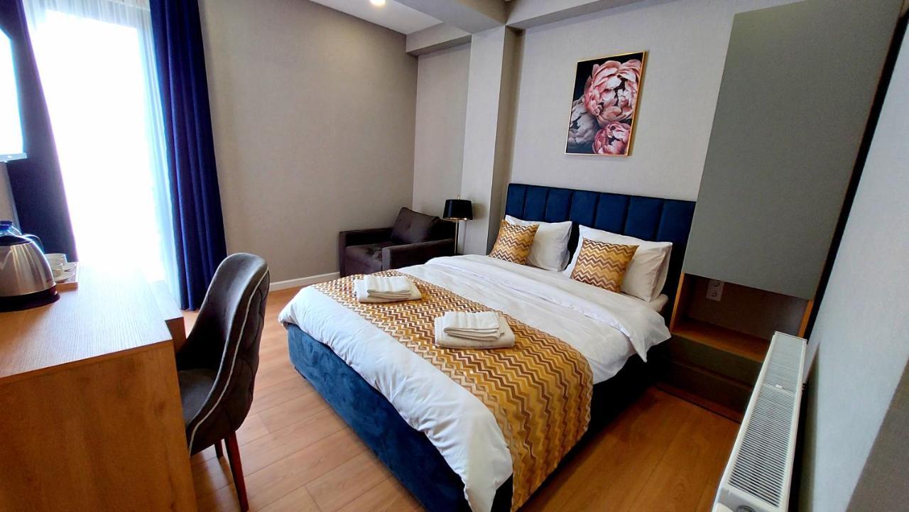 Falcon Boutique Hotel Tbiliszi Kültér fotó