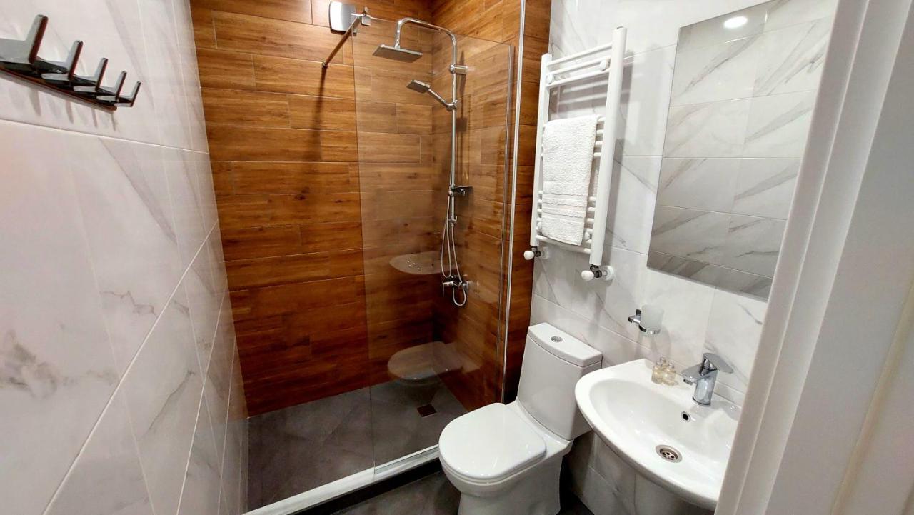 Falcon Boutique Hotel Tbiliszi Kültér fotó